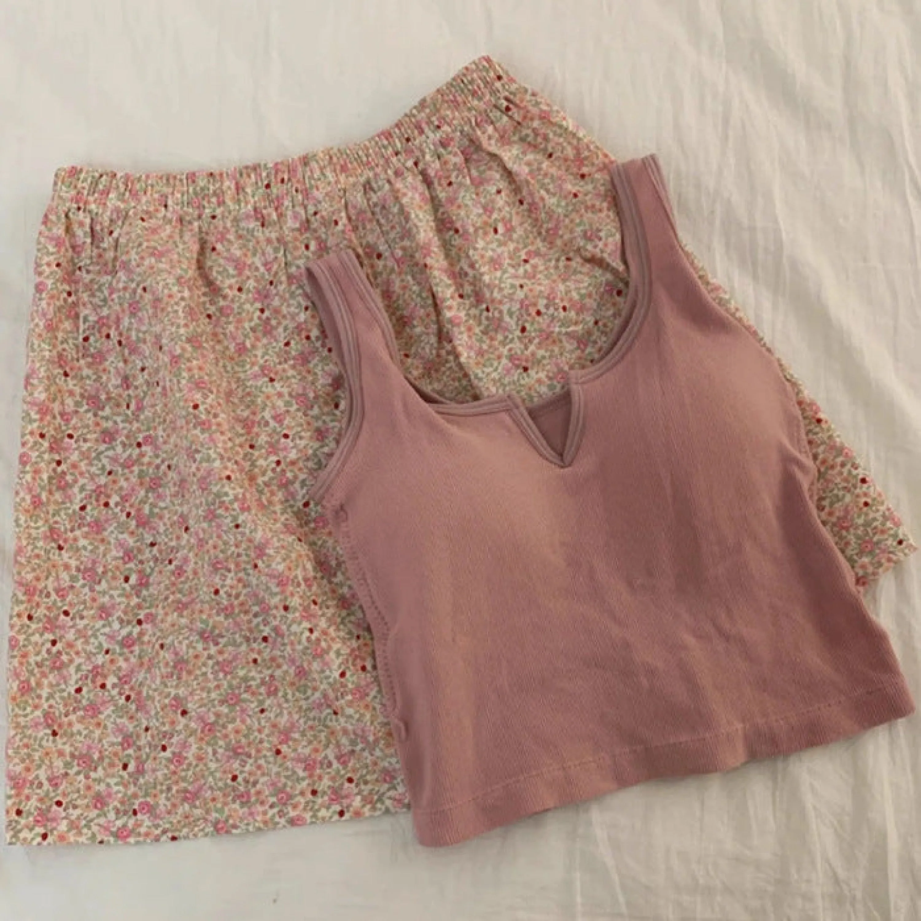 Comfy Padded Tank Shorts Set / Pink Floral