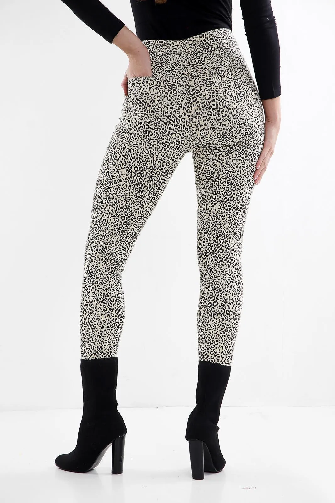 Ladies Leopard Print high waisted jeans