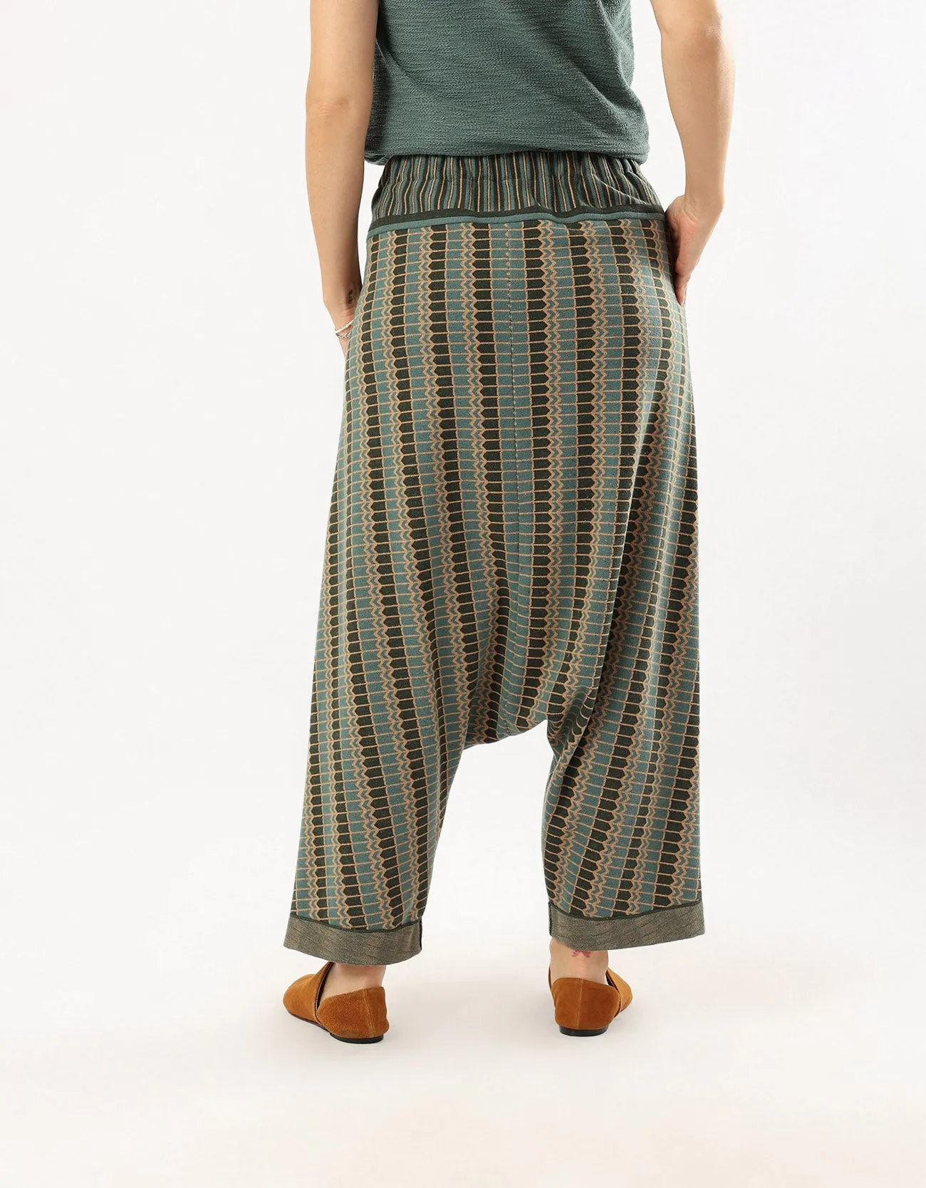 Patterned jacquard pants