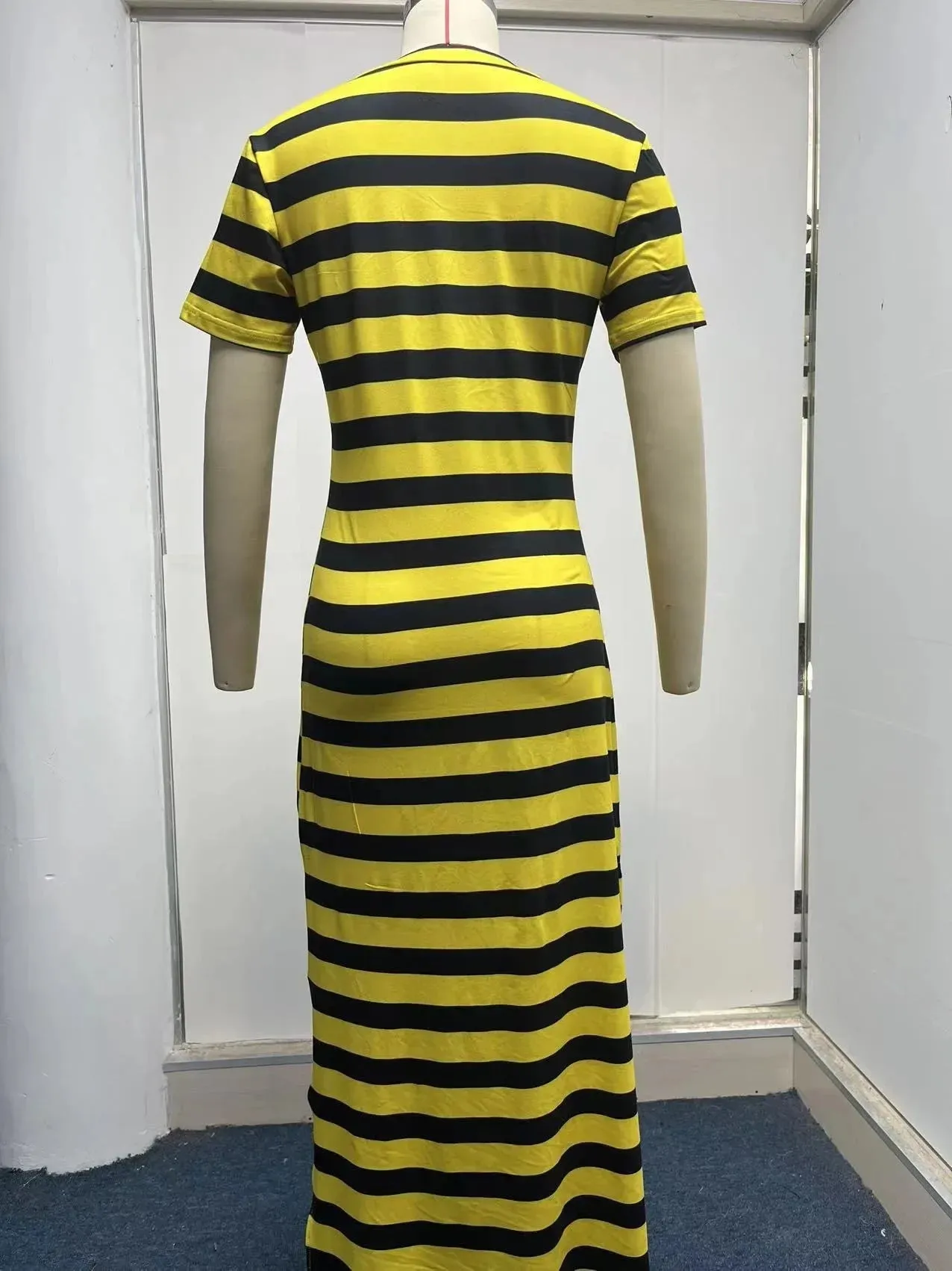 Tee Midi Dress with Side Slits for Outings